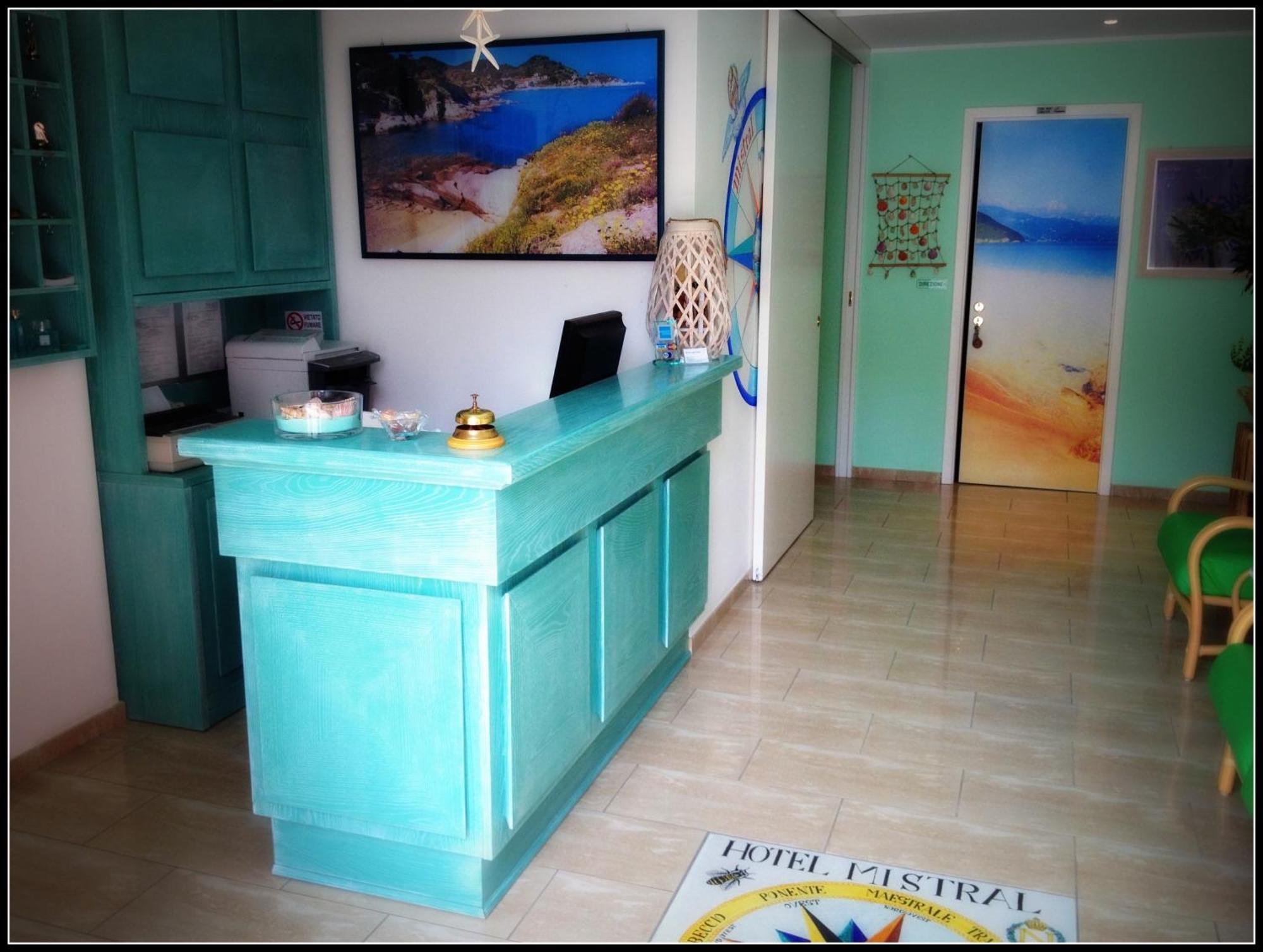 Hotel Mistral Marina di Campo Dış mekan fotoğraf