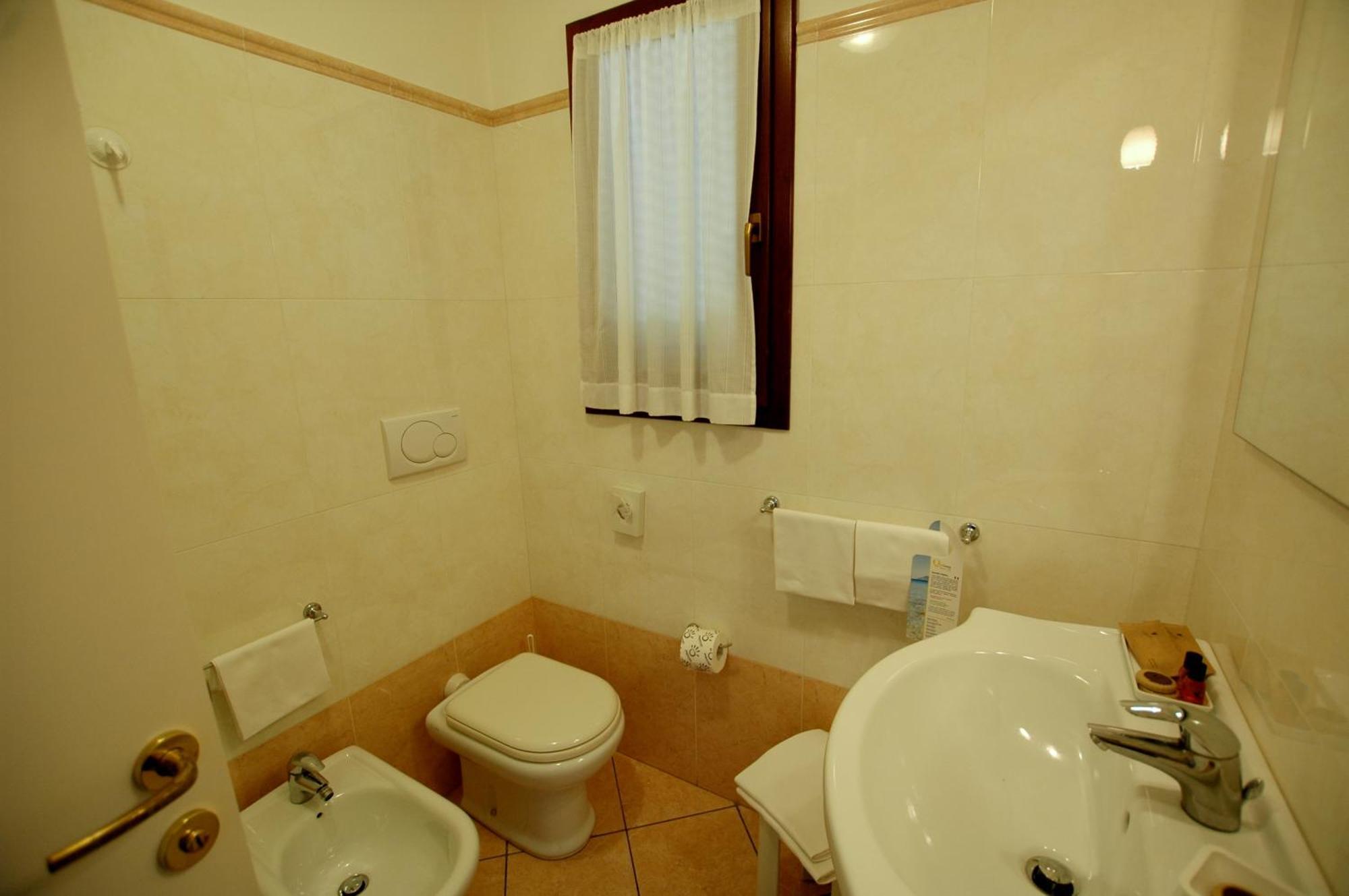 Hotel Mistral Marina di Campo Oda fotoğraf