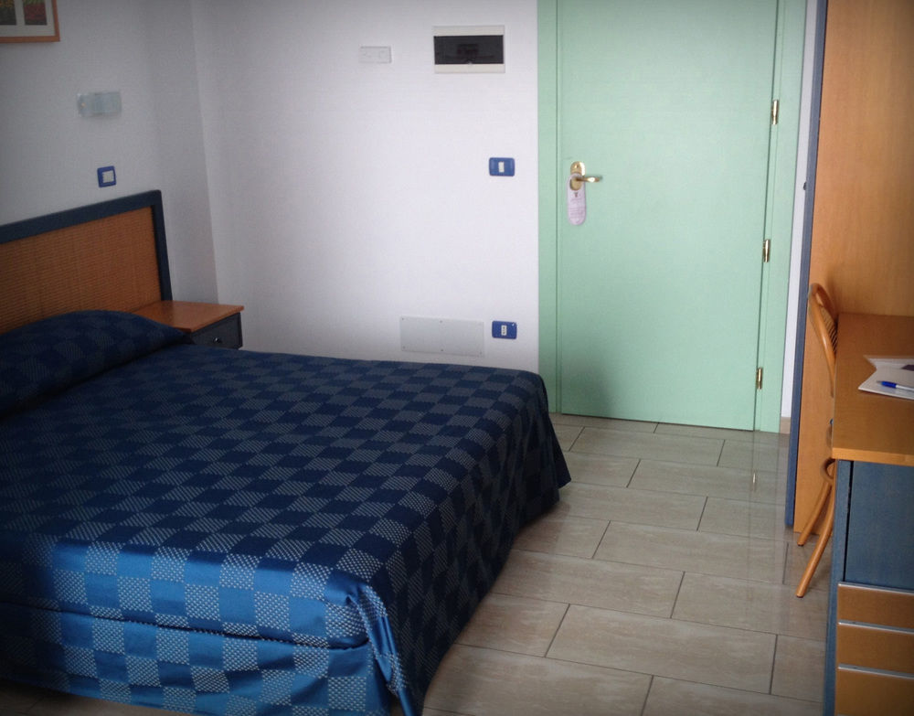 Hotel Mistral Marina di Campo Dış mekan fotoğraf