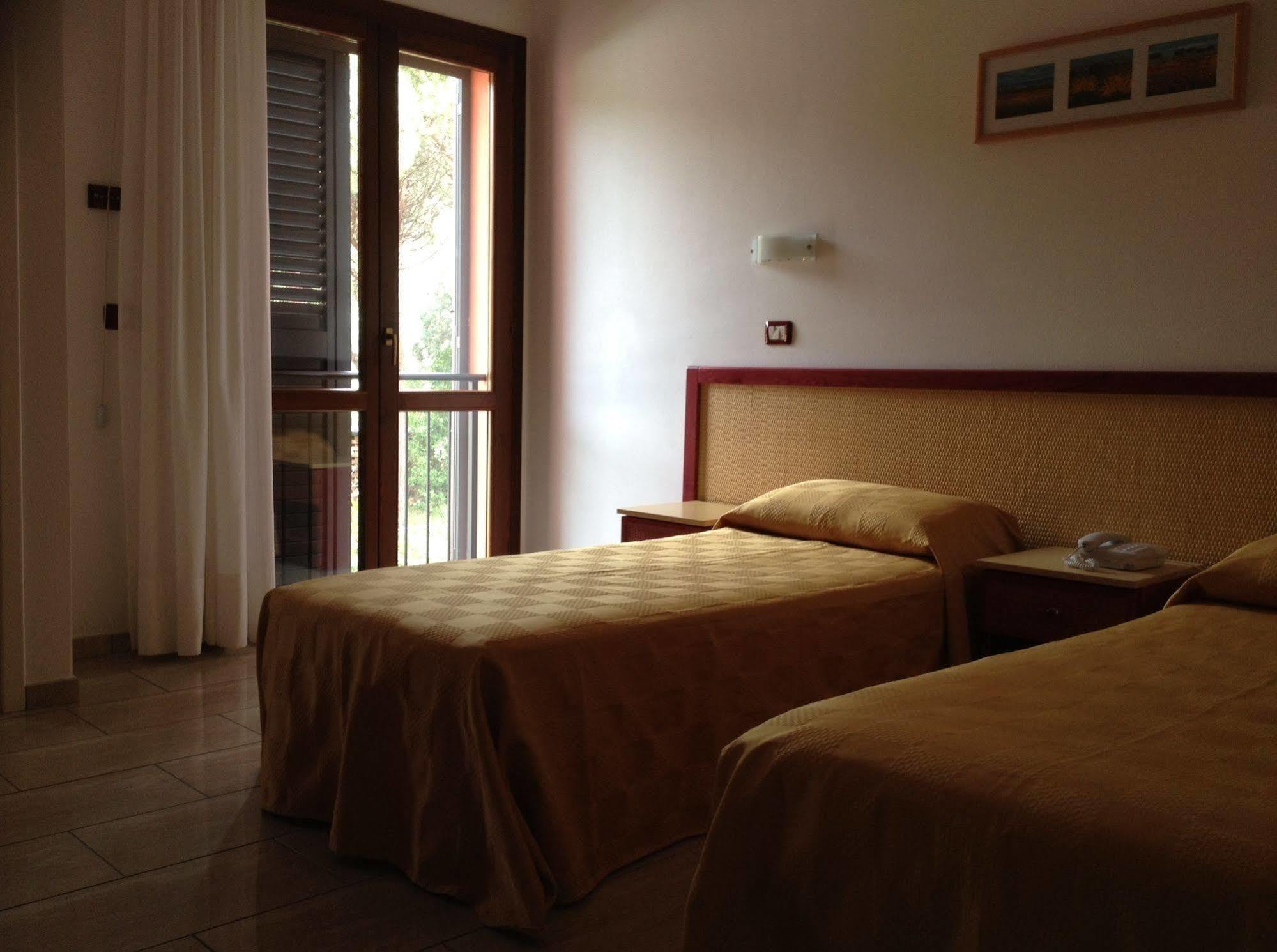 Hotel Mistral Marina di Campo Dış mekan fotoğraf