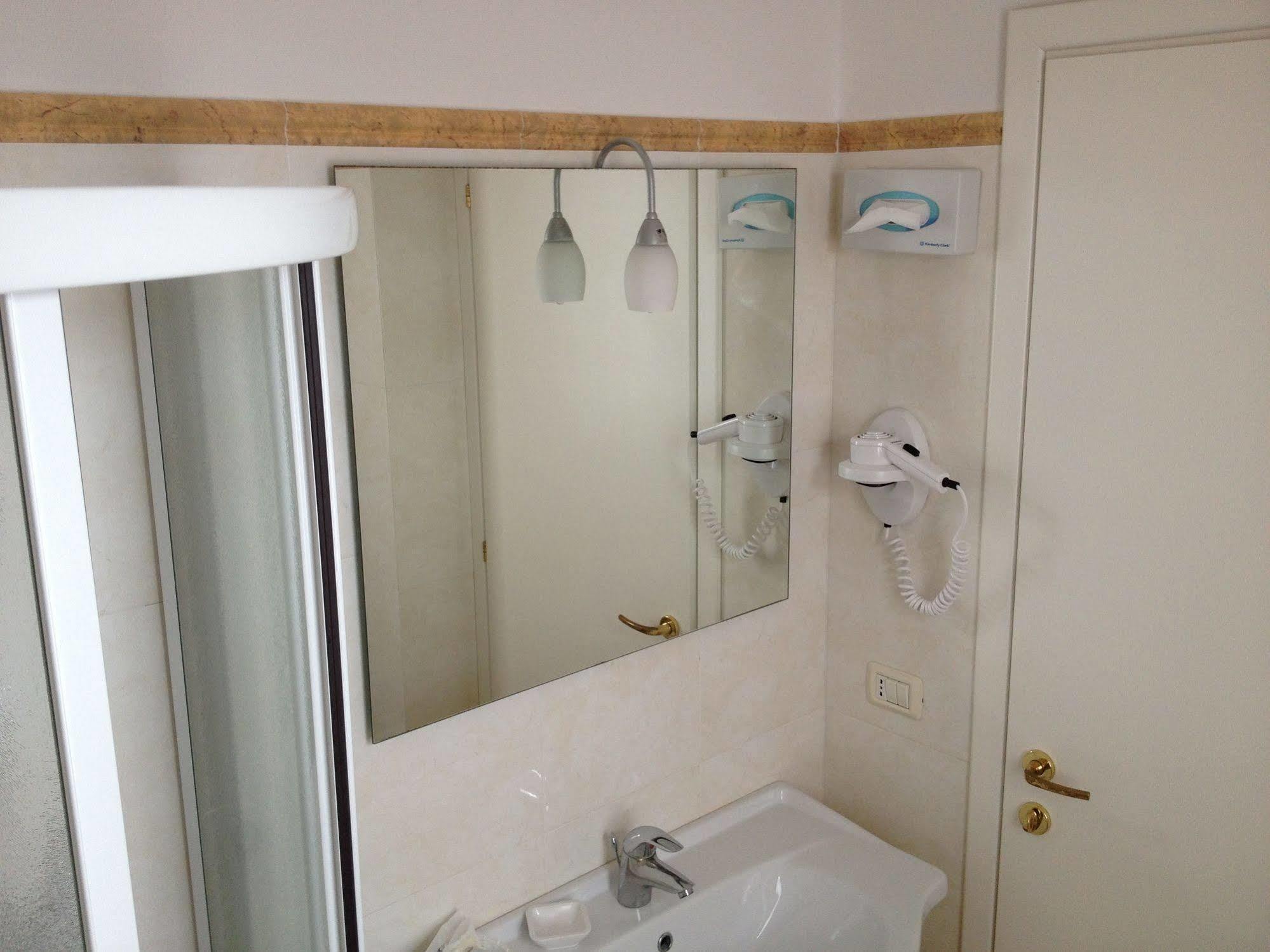 Hotel Mistral Marina di Campo Dış mekan fotoğraf