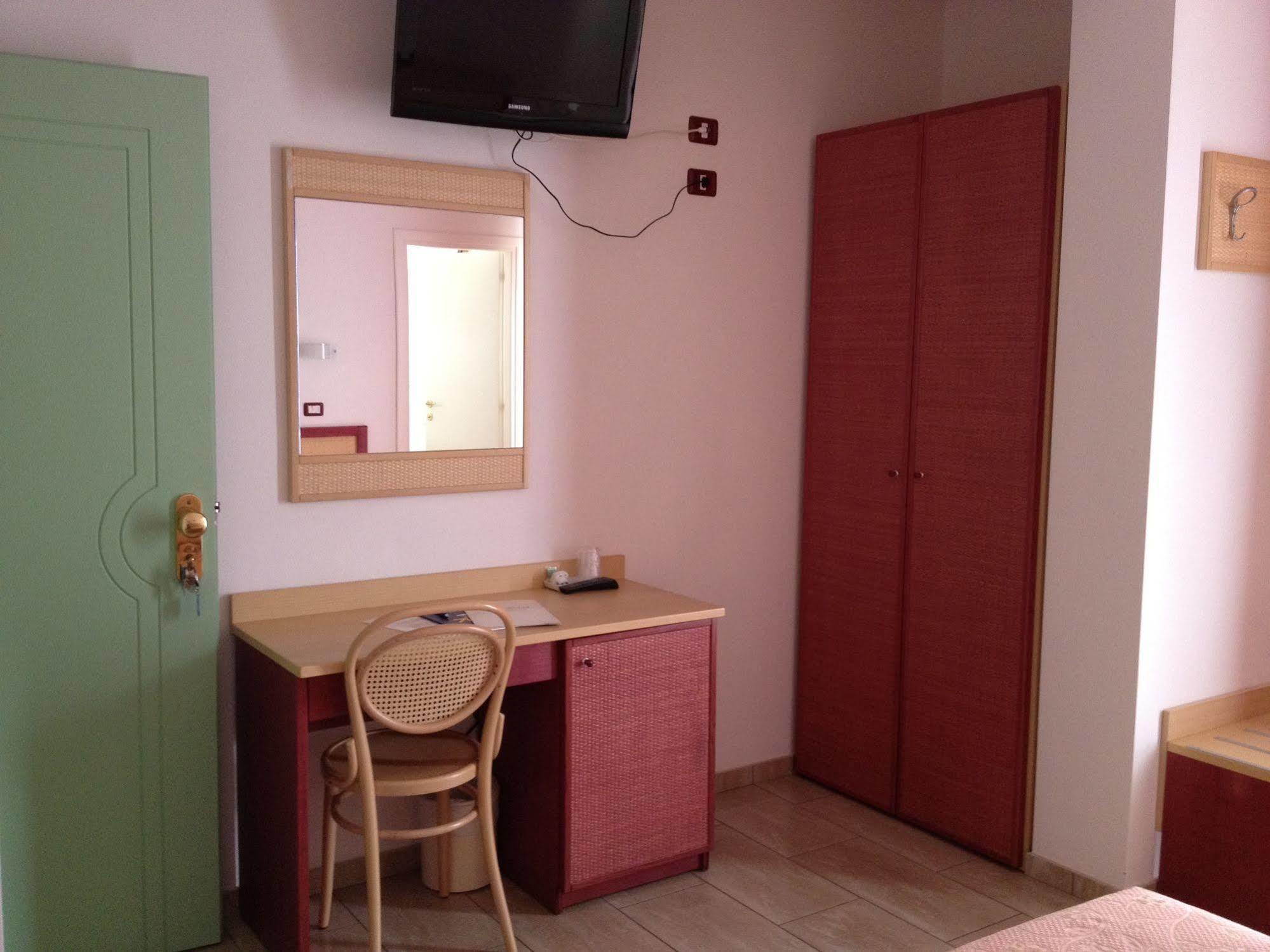 Hotel Mistral Marina di Campo Dış mekan fotoğraf