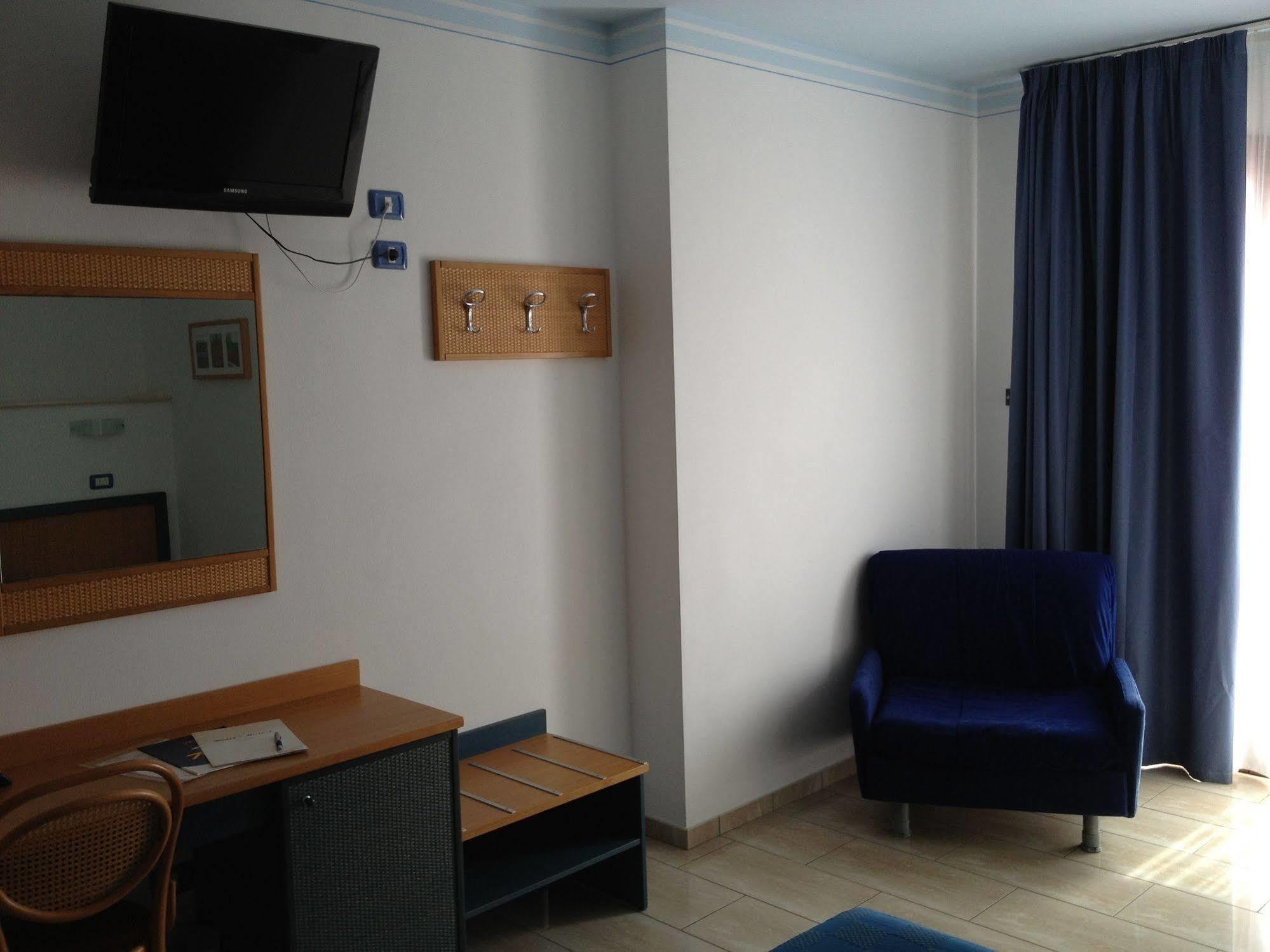Hotel Mistral Marina di Campo Dış mekan fotoğraf